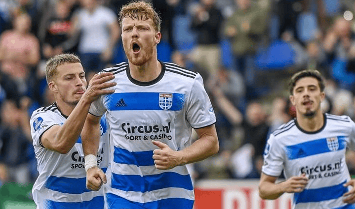 图拉姆凭借 图拉姆凭借